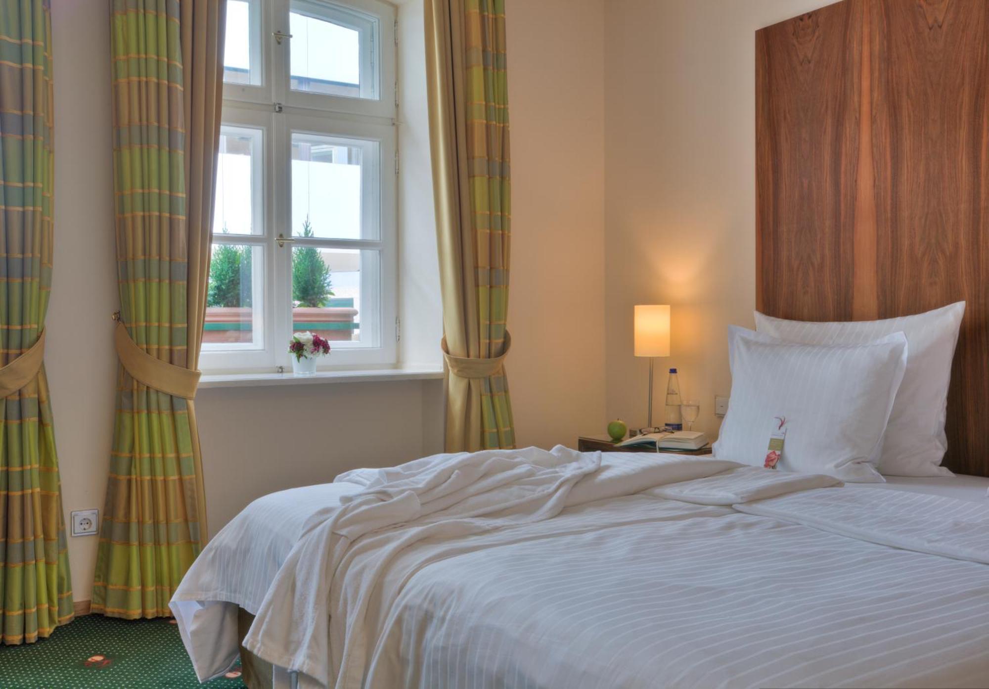 Maximilian & Hotel 4*