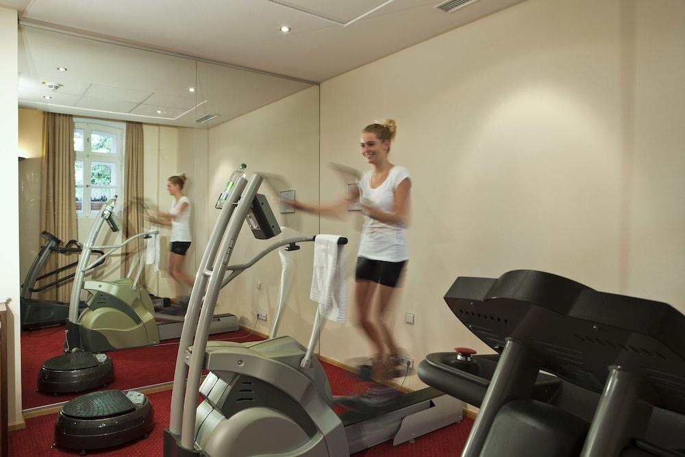 Hotel Maximilian &